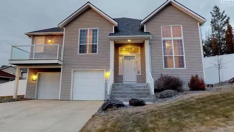 410 NW Thomas St, Pullman, WA 99163 photo 1