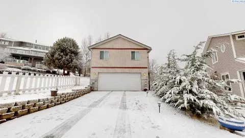 560 SW Crithfield Ct, Pullman, WA 99163 photo 1
