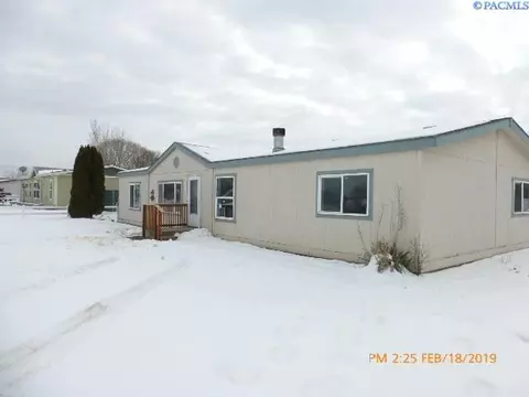 8116 W Ruby, Pasco, WA 99301 photo 1