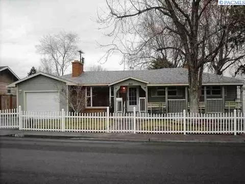 2111 N 19th Ave, Pasco, WA 99301 photo 1