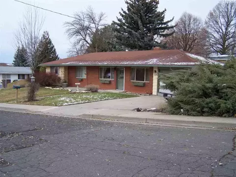 730 NW Polaris St, Pullman, WA 99163 photo 1