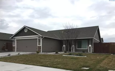 3818 Estrella Dr, Pasco, WA 99301 photo 1