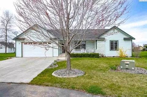 5 Daisy Ct, Pasco, WA 99301 photo 1