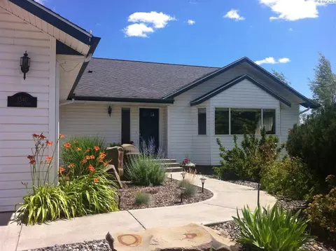 1340 SE Cougar Ct, Pullman, WA 99163 photo 1