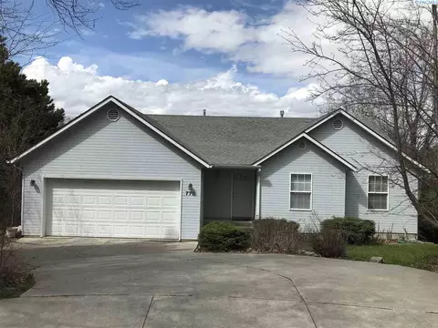 770 SE Meadow Vale Dr, Pullman, WA 99163 photo 1