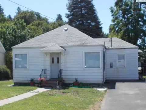 204 E Harrison, Colfax, WA 99111 photo 1