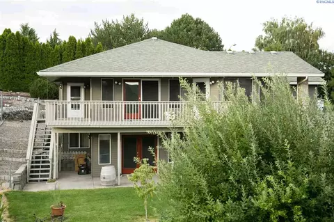 3801 Riverhill Dr, Pasco, WA 99301 photo 1