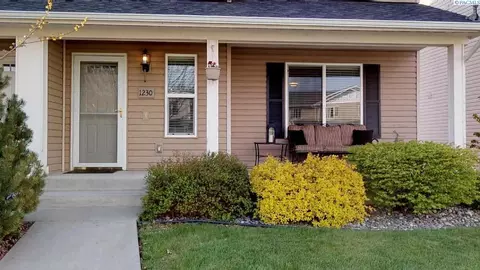 1230 SW Lost Trail Dr, Pullman, WA 99163 photo 1