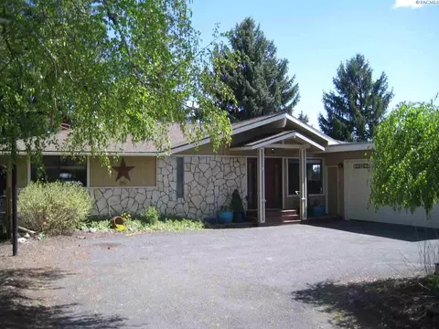 250 NW Sunrise Dr, Pullman, WA 99163 photo 1
