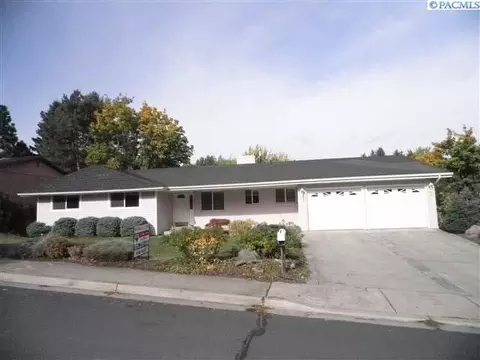 820 SE Meadow Vale Dr, Pullman, WA 99163 photo 1