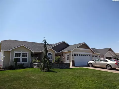 4404 Laredo Dr, Pasco, WA 99301 photo 1