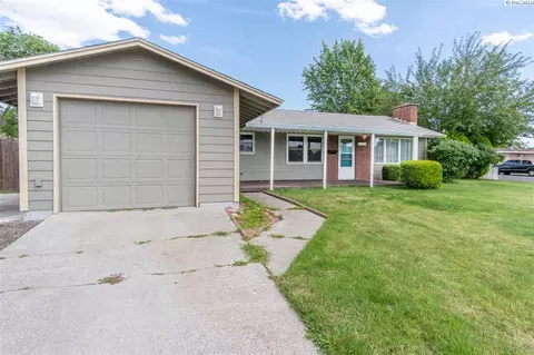 2103 N 9th Ave, Pasco, WA 99301 photo 1