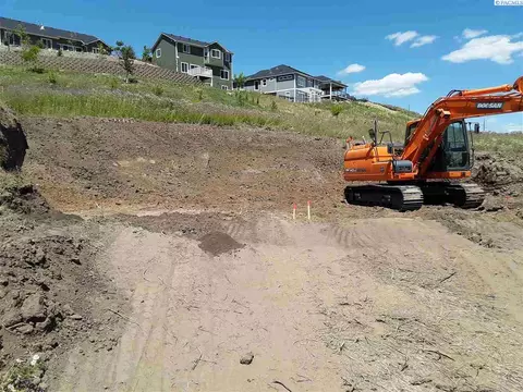 1350 SW Center St, Pullman, WA 99163 photo 3