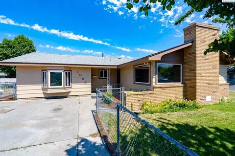 1903 W Ruby St, Pasco, WA 99301 photo 1