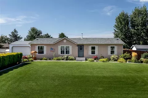 8212 W Ruby St, Pasco, WA 99301 photo 1