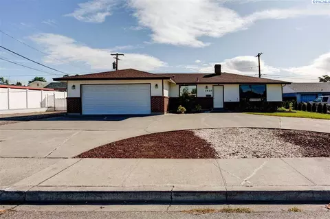 1925 N 14th Ave, Pasco, WA 99301 photo 1