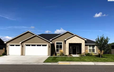 4805 Pinehurst Dr, Pasco, WA 99301 photo 1