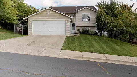 1520 NW Arcadia Dr, Pullman, WA 99163 photo 1