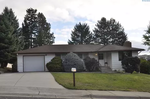 1410 NW Kenny Dr, Pullman, WA 99163 photo 1
