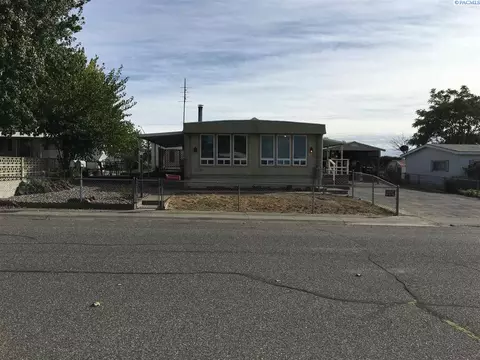 910 Empire, Pasco, WA 99301 photo 1