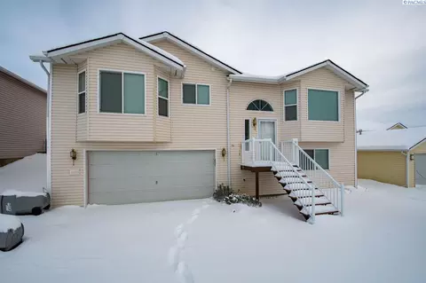 1820 NW Ventura Dr, Pullman, WA 99163 photo 1