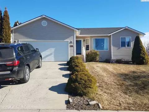 1940 NW Arcadia, Pullman, WA 99163 photo 1
