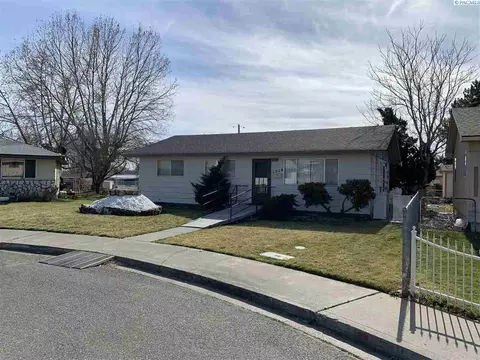 1518 W Ella St, Pasco, WA 99301 photo 1