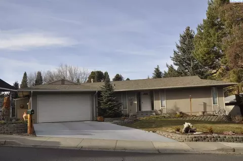 828 SE Meadowvale Dr, Pullman, WA 99163 photo 1