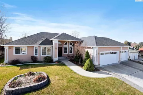 4310 Hilltop Dr, Pasco, WA 99301 photo 1