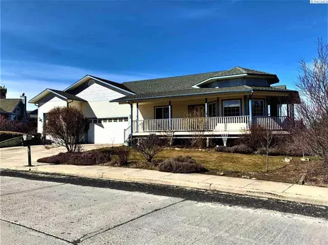 760 SW Staley Dr, Pullman, WA 99163 photo 1
