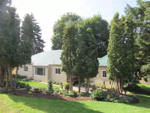 1001 Armstrong Rd, Pullman, WA 99163 photo 1