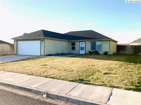 2211 E Alvina, Pasco, WA 99301 photo 1