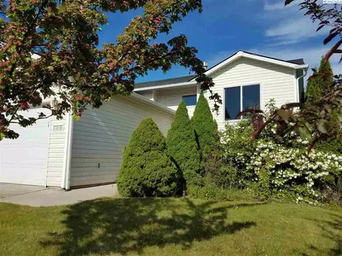 1610 NW Arcadia, Pullman, WA 99163 photo 1