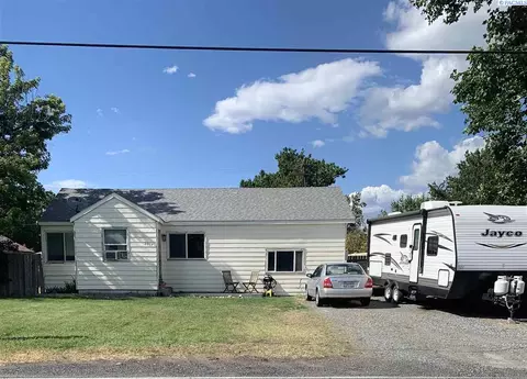 2017 E 3rd, Kennewick, WA 99337 photo 1