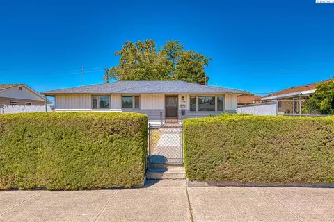 1924 N 14th Ave, Pasco, WA 99301 photo 1