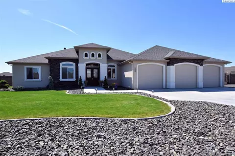 6702 Eagle Crest Dr, Pasco, WA 99301 photo 1