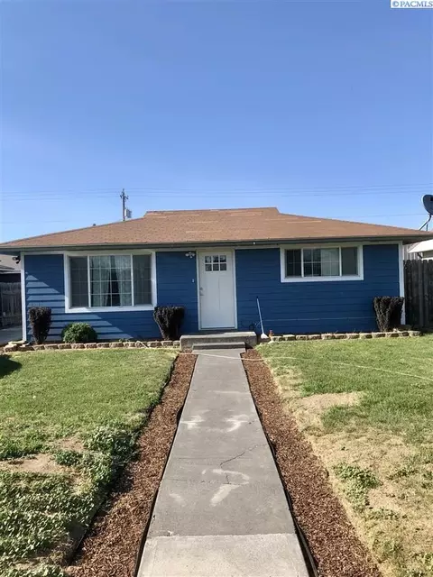1245 E Hemlock St, Othello, WA 99344 photo 1