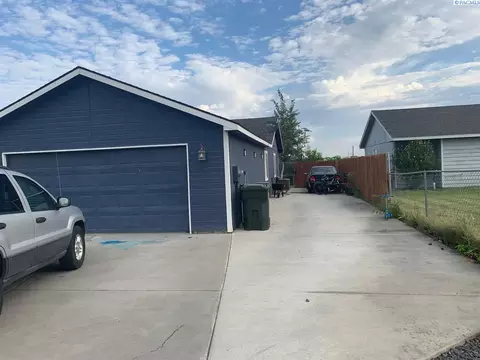 2415 Kalispell Ct, Pasco, WA 99301 photo 1