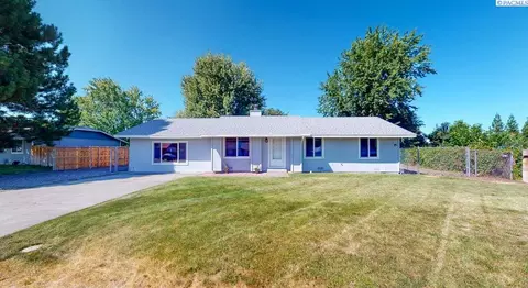 3621 W Jay St, Pasco, WA 99301 photo 1