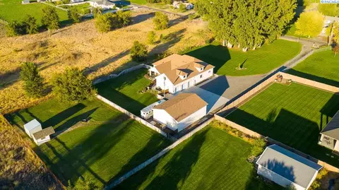 1920 N Road 56, Pasco, WA 99301 photo 1