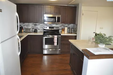 1205 NE Mcgee St, Pullman, WA 99163 photo 1