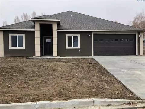 382 E Davis St, Connell, WA 99326 photo 1