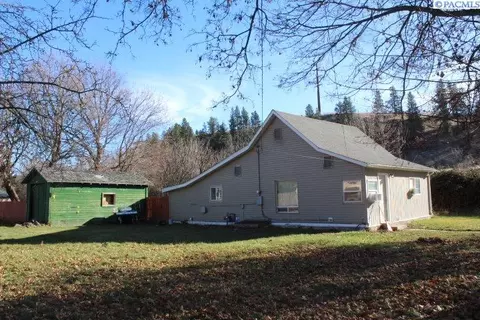 108 E 8th St, Colfax, WA 99111 photo 1