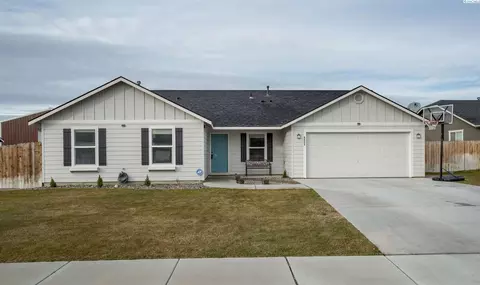 6008 Robert Wayne Dr, Pasco, WA 99301 photo 1