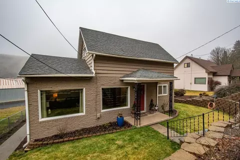403 E Upper A St, Colfax, WA 99111 photo 1