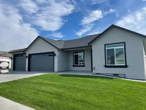 7326 Cornflower Dr, Pasco, WA 99301 photo 1