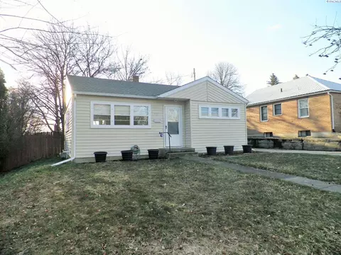 735 NW Charlotte St, Pullman, WA 99163 photo 1