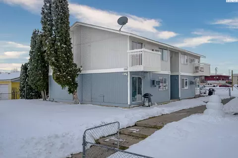 720 W Agate St, Pasco, WA 99301 photo 1