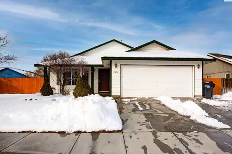7915 Langara Dr, Pasco, WA 99301 photo 1