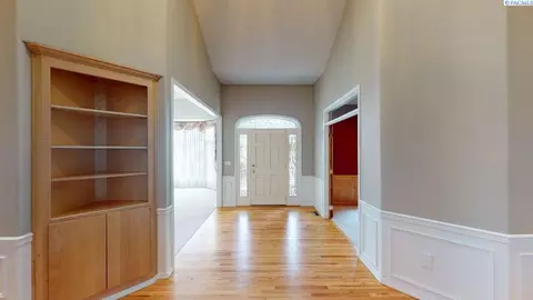 1810 NW Nicole Ct, Pullman, WA 99163 photo 2
